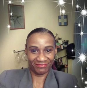 Meet your Posher, Cassandra